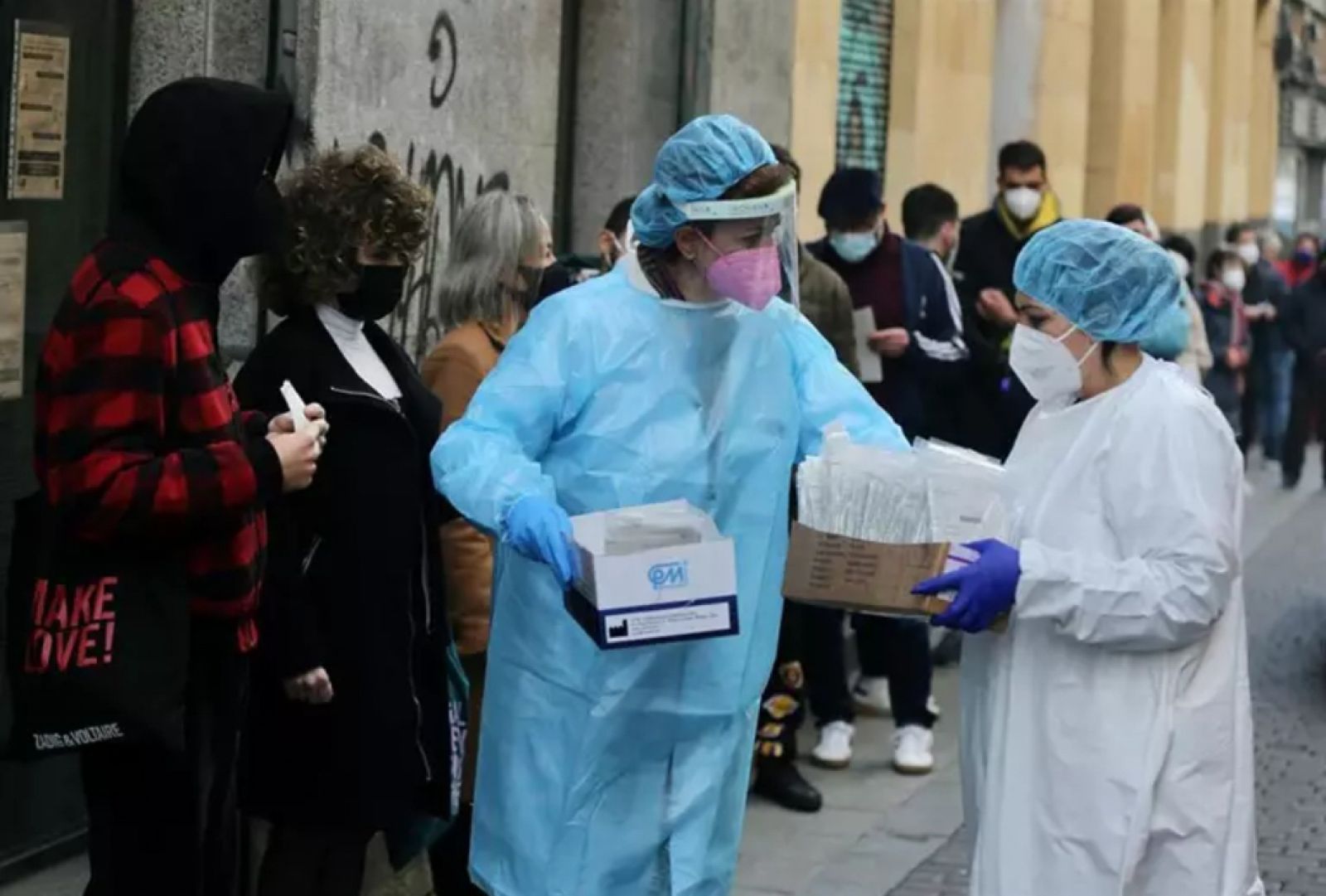 Epidemiólogos rechazan vigilar la COVID19 como la gripe: «En estos momentos no es como el resto de enfermedades»