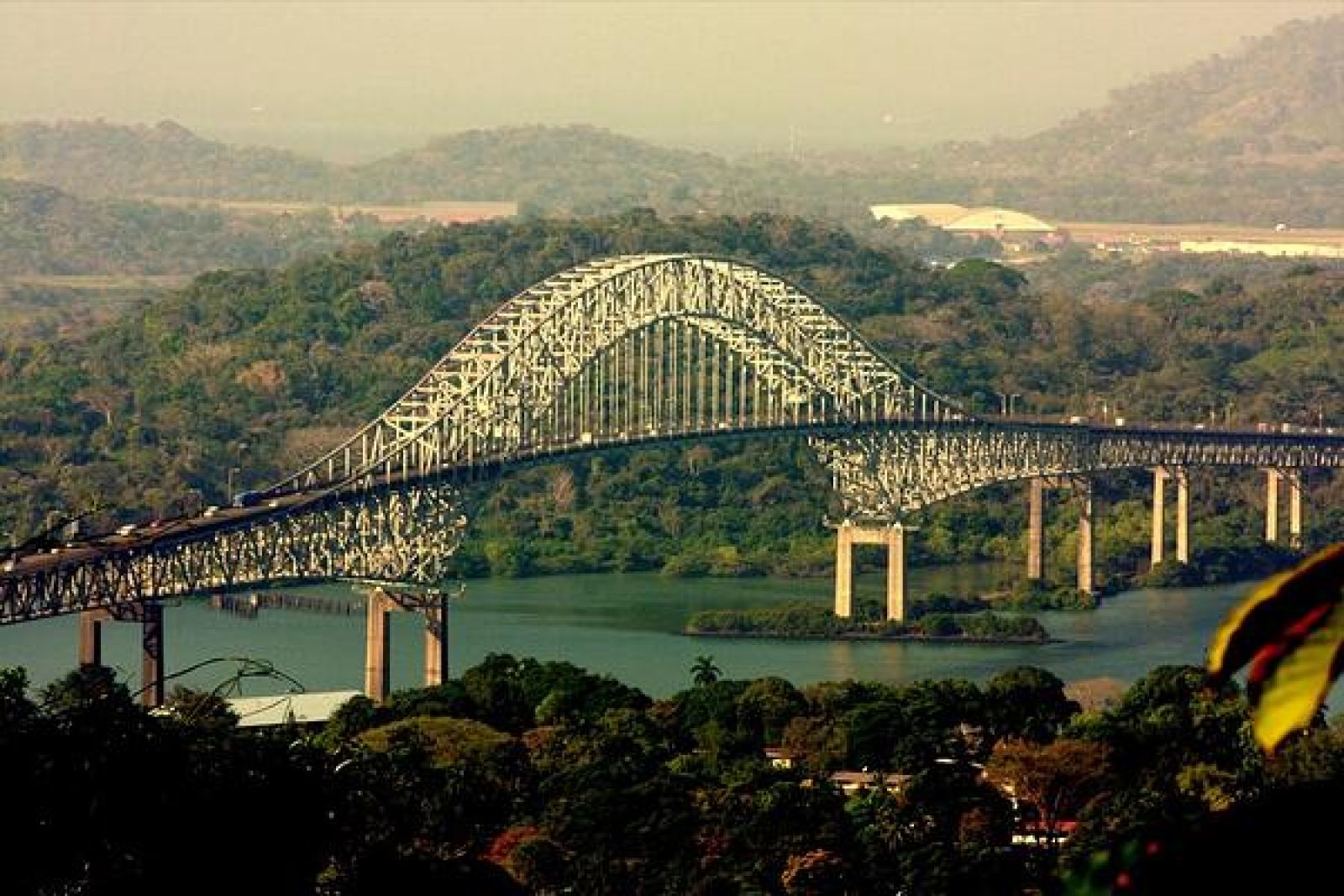 MOP anuncia cierre del Puente de Las Américas por trabajos en rodadura