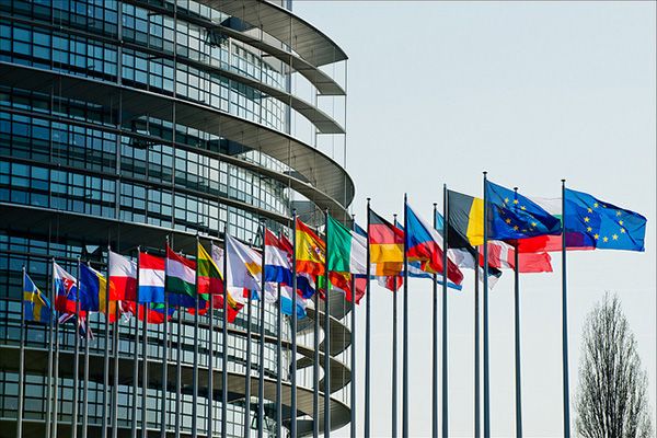Bruselas publica mañana su opinión sobre la adhesión de Ucrania a la UE