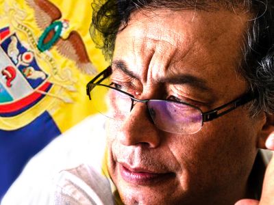 Petro acude a la Fiscalía de Colombia para defender su honra tras las acusaciones de narcotráfico de Pastrana