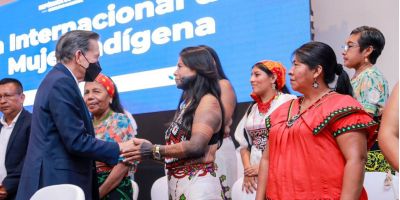 Cortizo firma decreto que empodera a mujeres indígenas de Panamá