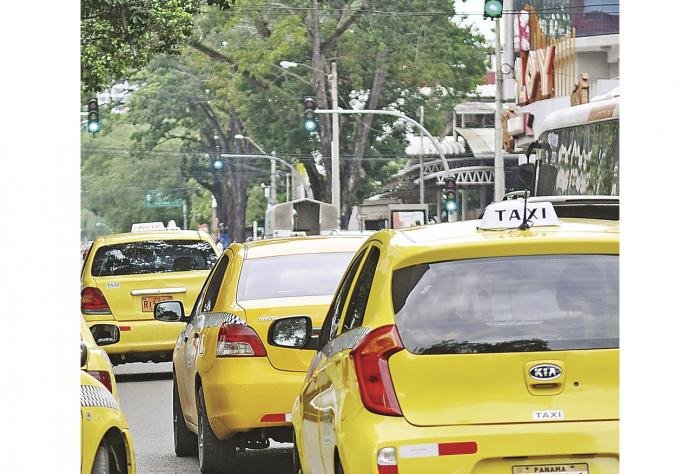 Transportistas a paro. Gobierno llama al diálogo